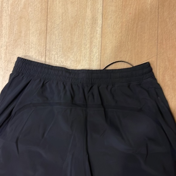 Shorts - Picture 5 of 6